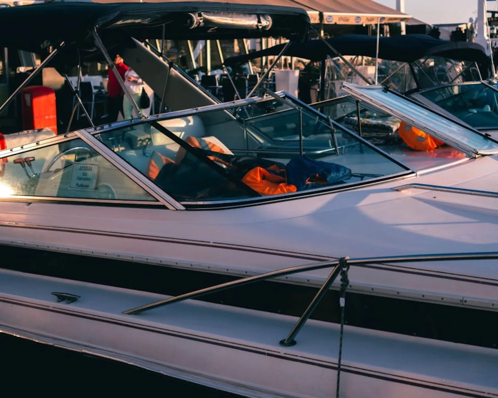 Speedboats Speedboot, scarab